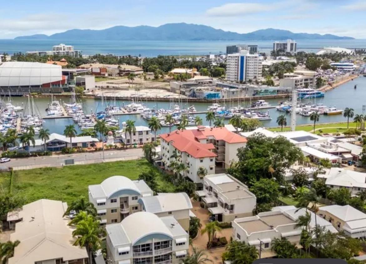 Serviced On Palmer * Townsville